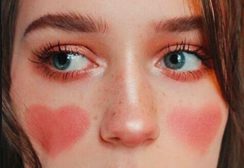 蘋果肌|凍傷妝|眼下|宿醉|太陽(yáng)穴腮紅 ? ????