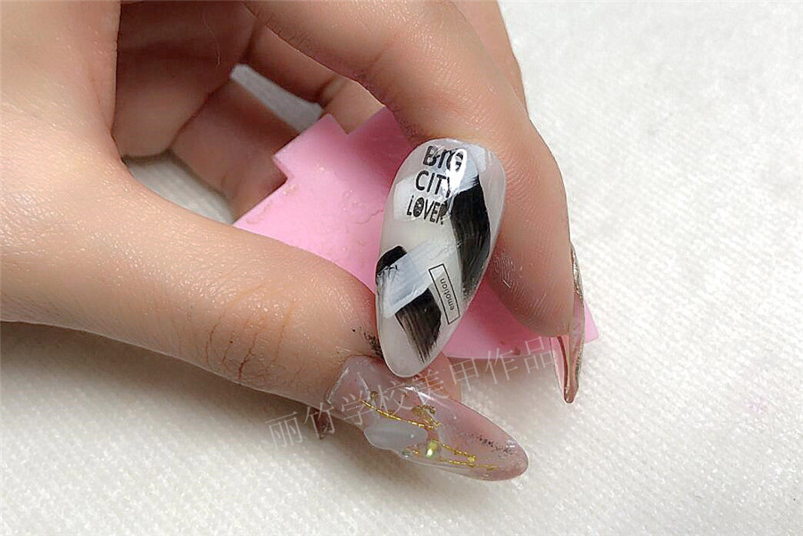 1593395905191100.jpg 20200330黑白交替拼接美甲_副本.jpg