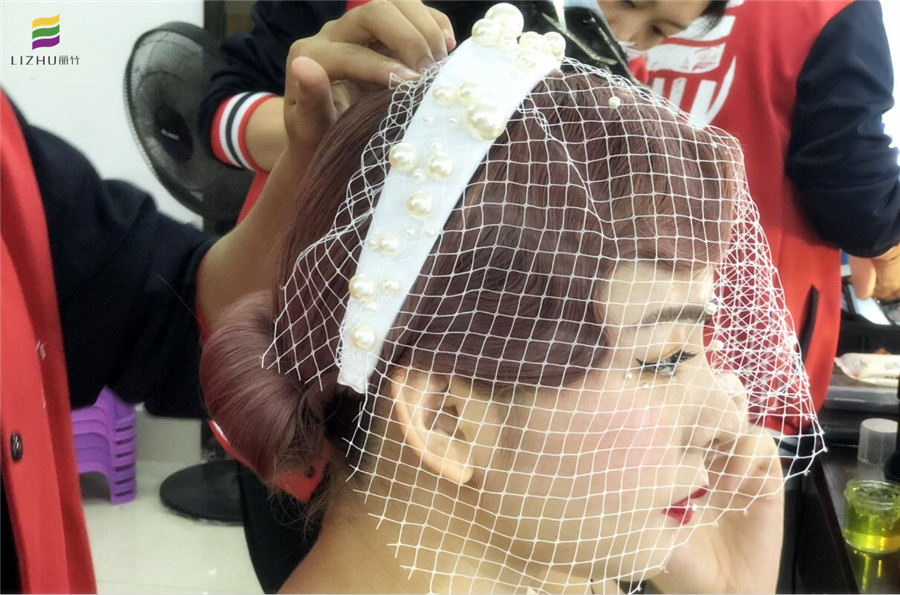 你為什么要到專(zhuān)業(yè)化妝學(xué)校去學(xué)習(xí) | 南寧學(xué)化妝