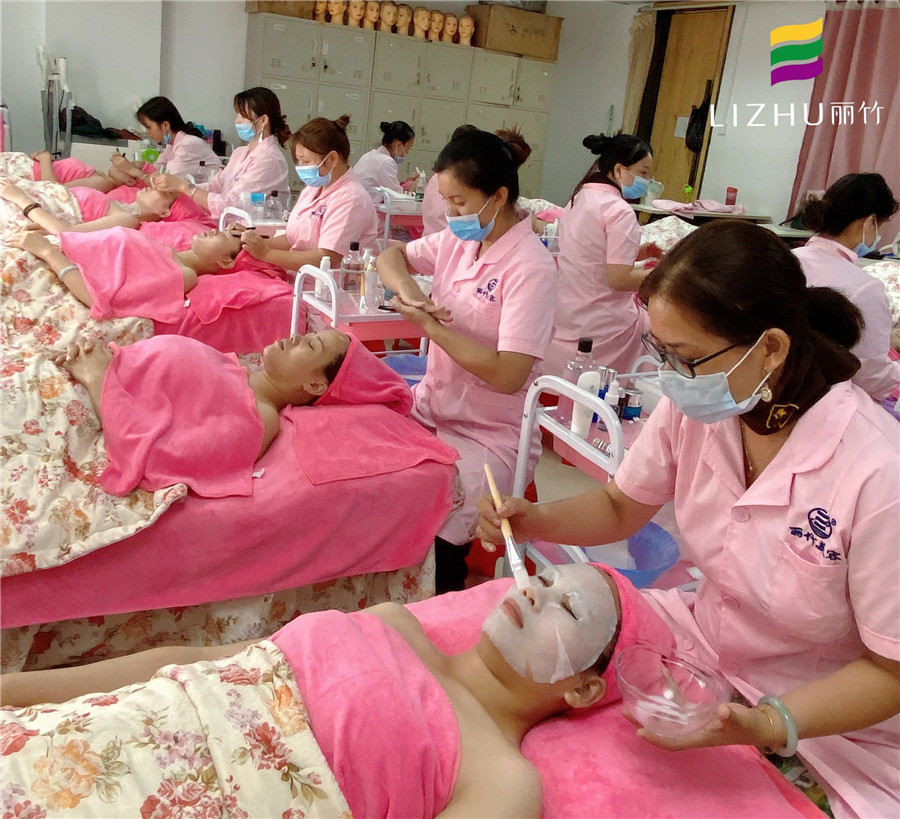 南寧學(xué)美容哪家專業(yè)？麗竹美容學(xué)校歡迎你