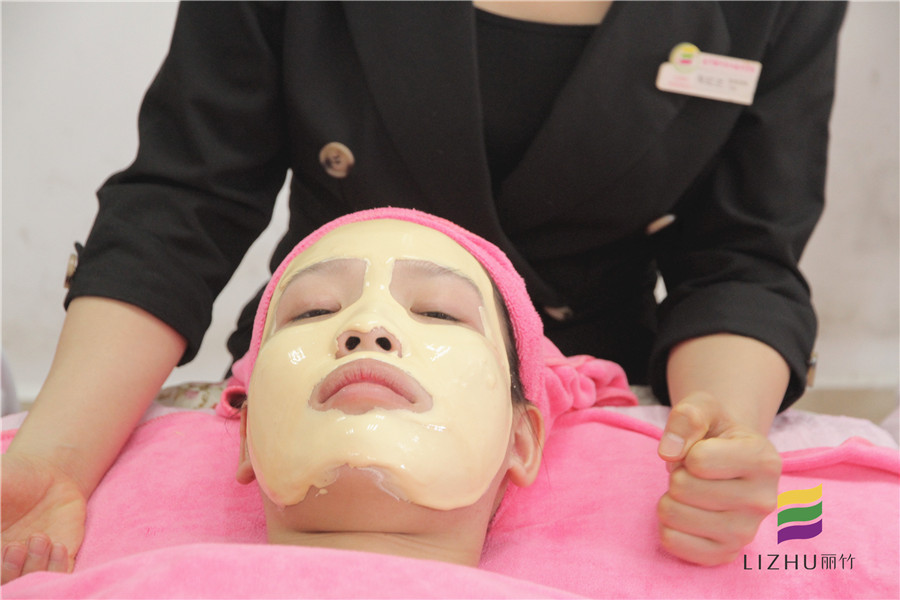 美容師職業(yè)技能鑒定考試必考項(xiàng)目