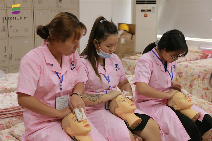 南寧美容學(xué)校：慢慢來會比較快