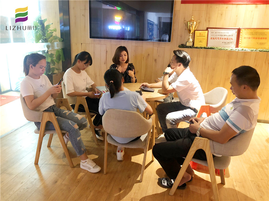 麗竹大門為你開，生源不斷滾滾來