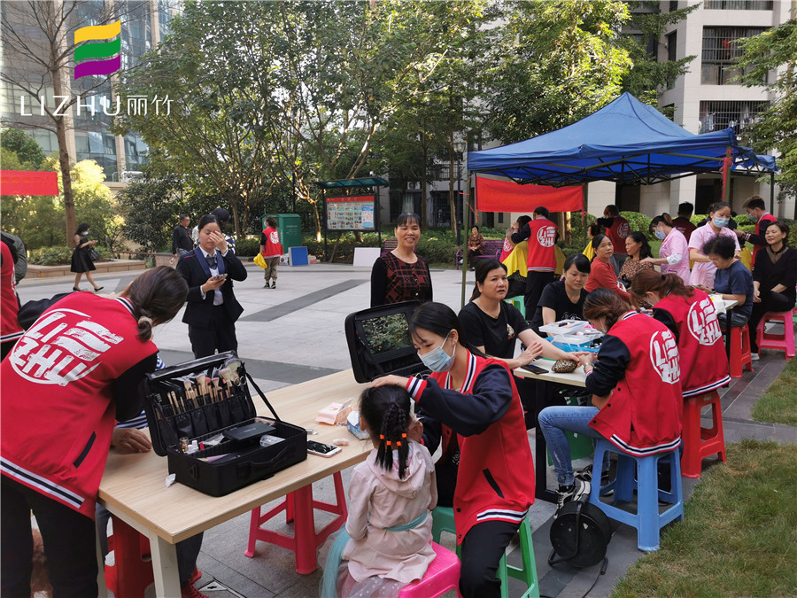 快來??！免費做美容美發(fā)美甲化妝