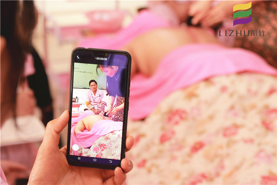 背部刮痧注意事項 | 南寧美容教學(xué)課程