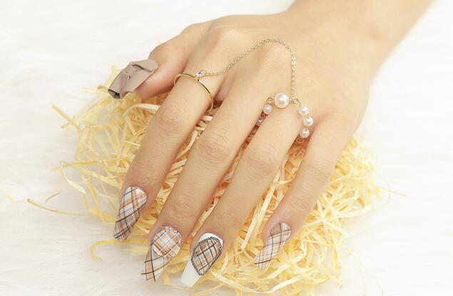 格紋美甲，麗竹學(xué)校美甲班作品分享