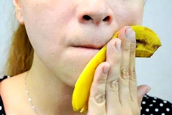 挖掘香蕉的美容護(hù)膚秘訣，看看南寧美容培訓(xùn)哪家好