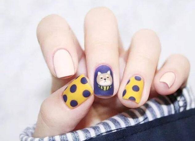 南寧美甲培訓(xùn)學(xué)校給你專業(yè)美甲護(hù)理知識(shí)