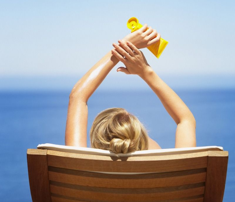 先涂防曬還是隔離？廣西彩妝培訓學校來解答