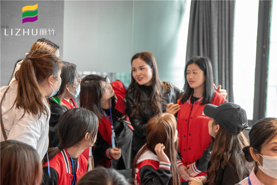 廣西南寧紋繡學(xué)校（麗竹紋繡）課堂開(kāi)課啦