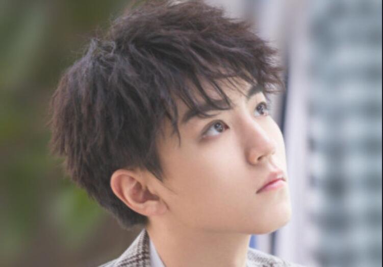 分享錫紙燙和煙花燙的區(qū)別，告訴你廣西美發(fā)學校哪家專業(yè)