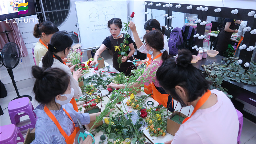 1619230679821356.jpg 認(rèn)識花材.JPG