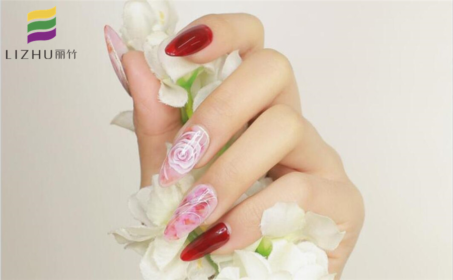 南寧專(zhuān)業(yè)美甲學(xué)校作品：夏日彩繪美甲