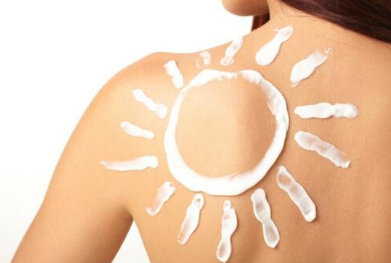 這樣涂才是真“防曬”？快來(lái)和廣西美容學(xué)校學(xué)習(xí)