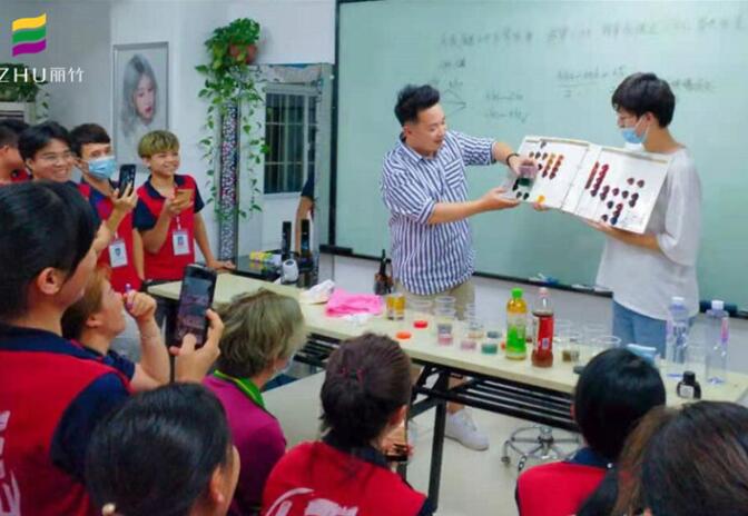 為什么美發(fā)要學(xué)色彩知識(shí)？南寧美發(fā)培訓(xùn)學(xué)校解釋給你聽