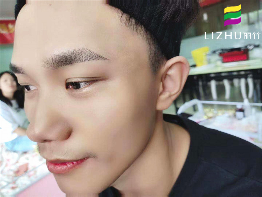 男士應(yīng)該怎么紋眉？南寧紋繡現(xiàn)場演示手法