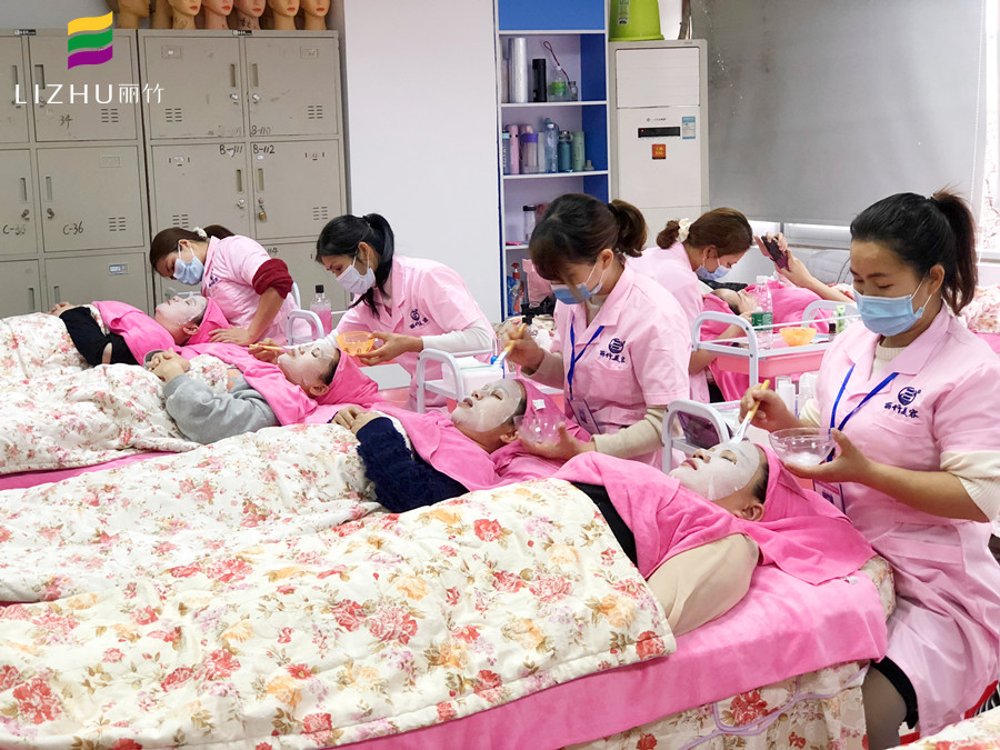 廣西美容培訓班教你敷面膜的正確方法