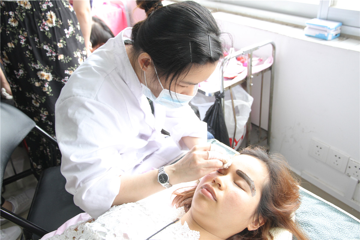 美睫過后為什么要修補(bǔ)眉毛呢？