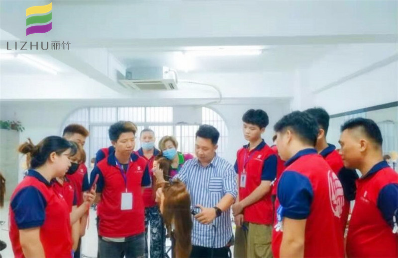 南寧學美發(fā)哪家好？看看麗竹火爆開班的程度就知道啦