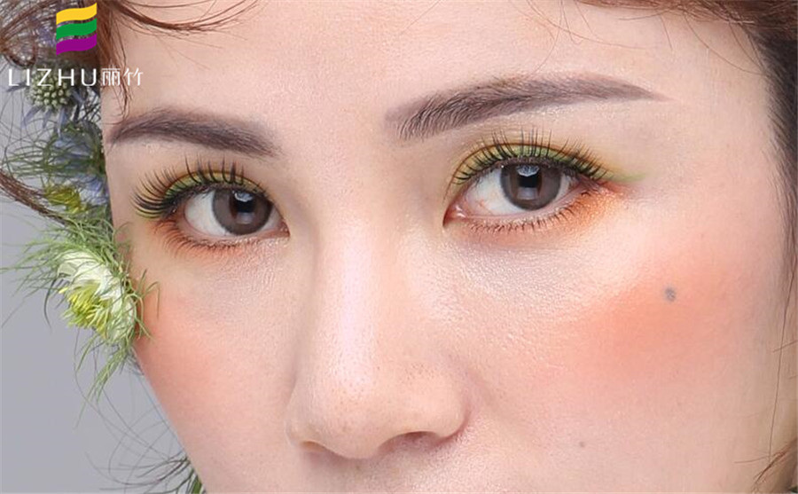 廣西彩妝培訓(xùn)學(xué)校：女孩的腮紅應(yīng)該這么涂