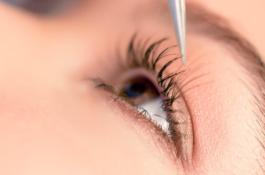 學(xué)美睫必備基本技法，看廣西美睫培訓(xùn)哪家好