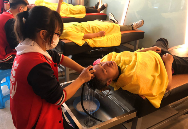 秋季如何護(hù)發(fā)？南寧美發(fā)學(xué)習(xí)洗護(hù)必學(xué)課程