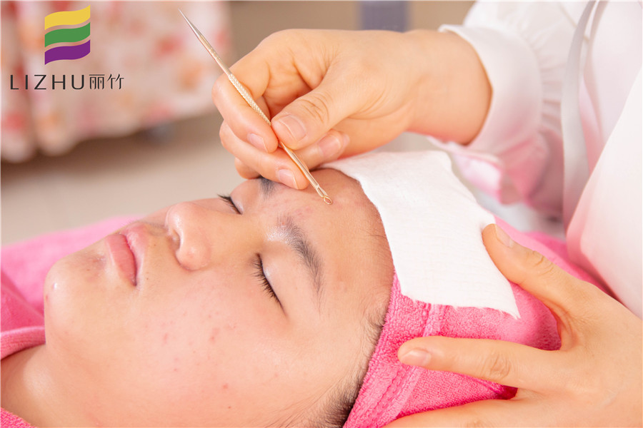 學(xué)美容祛痘法，告訴你廣西美容學(xué)校哪家正規(guī)