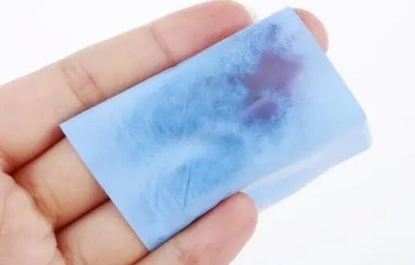 南寧學(xué)美容養(yǎng)生的學(xué)校告訴你使用吸油紙的壞處
