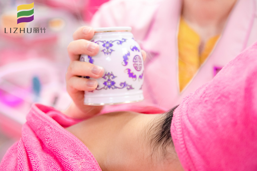 使用艾灸罐的功效，南寧美容培訓(xùn)班總結(jié)筆記