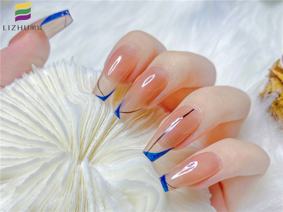 法式線條美甲，告訴你南寧排行前十名美甲學(xué)校是哪家