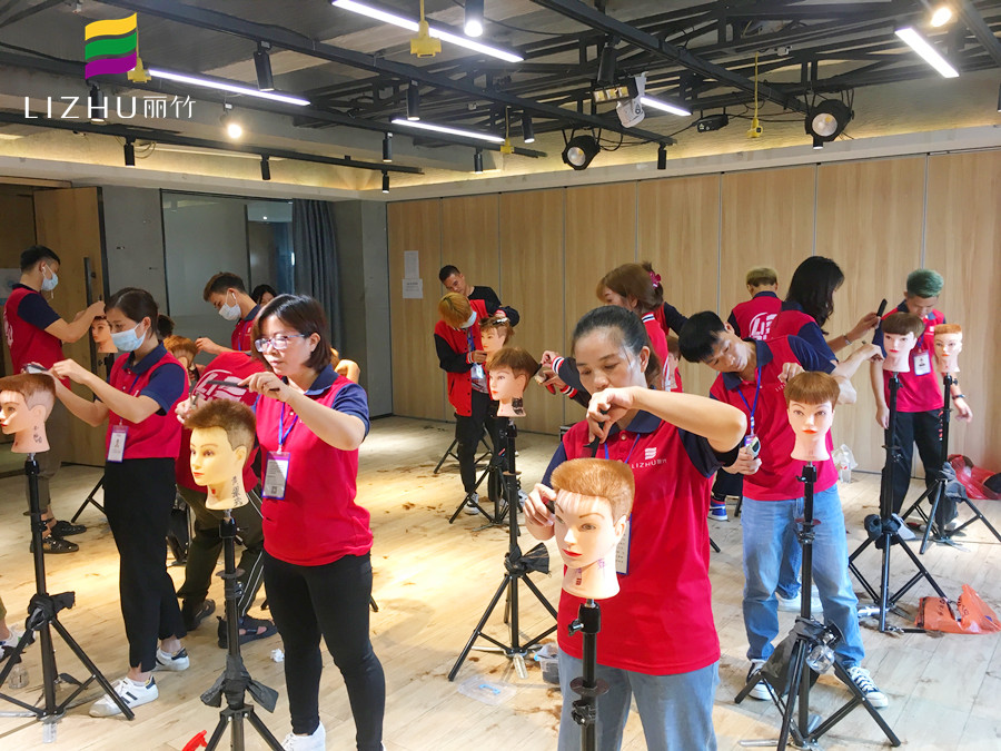 男發(fā)發(fā)型具體分類，?南寧排名前十美發(fā)學(xué)校為你解讀