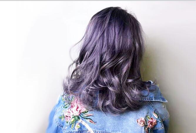 云朵燙發(fā)怎么護(hù)理？南寧美發(fā)師培訓(xùn)怎么說(shuō)