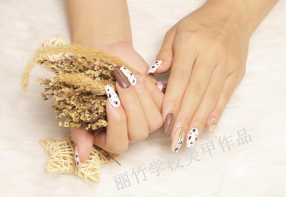 如何擁有閃亮健康的指甲？和南寧美甲培訓(xùn)機構(gòu)一起學(xué)