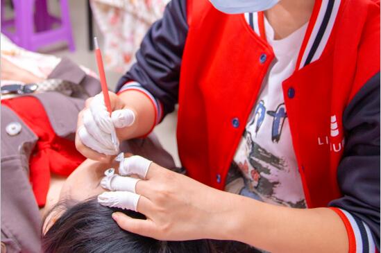 如何選擇紋繡色乳？南寧紋繡培訓(xùn)學(xué)校手把手教你