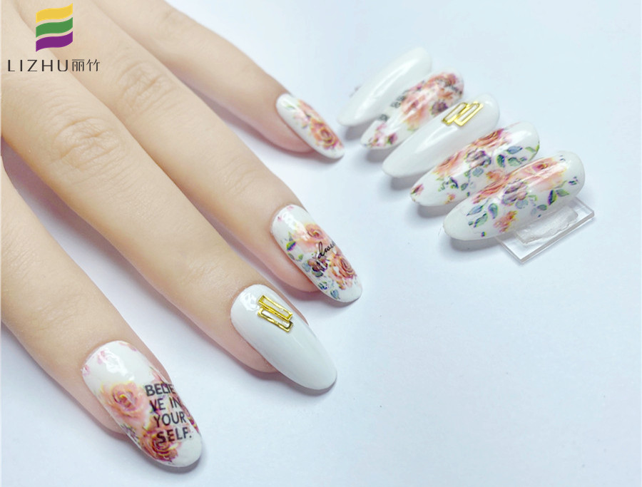 玫瑰花美甲圖片欣賞 | 廣西美甲培訓學校作品