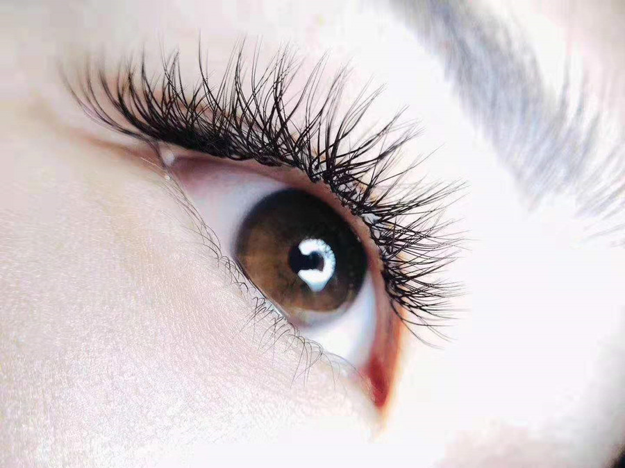 美睫過后睫毛易掉的原因，南寧美睫學(xué)校找到了