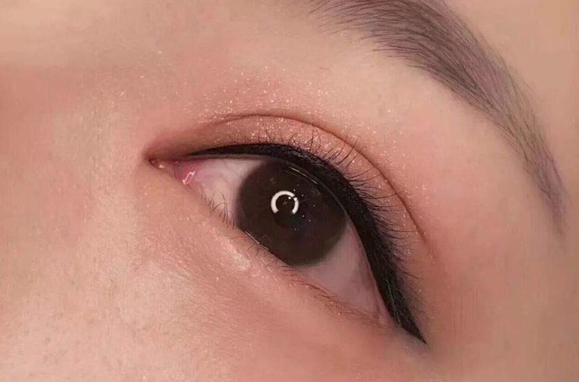 美瞳線多久會(huì)反色？廣西紋繡培訓(xùn)學(xué)校幫你分析