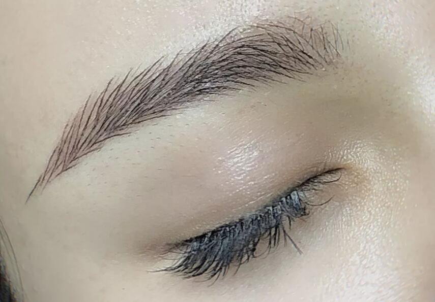 野生眉怎么畫？廣西專業(yè)化妝培訓(xùn)學(xué)校教你