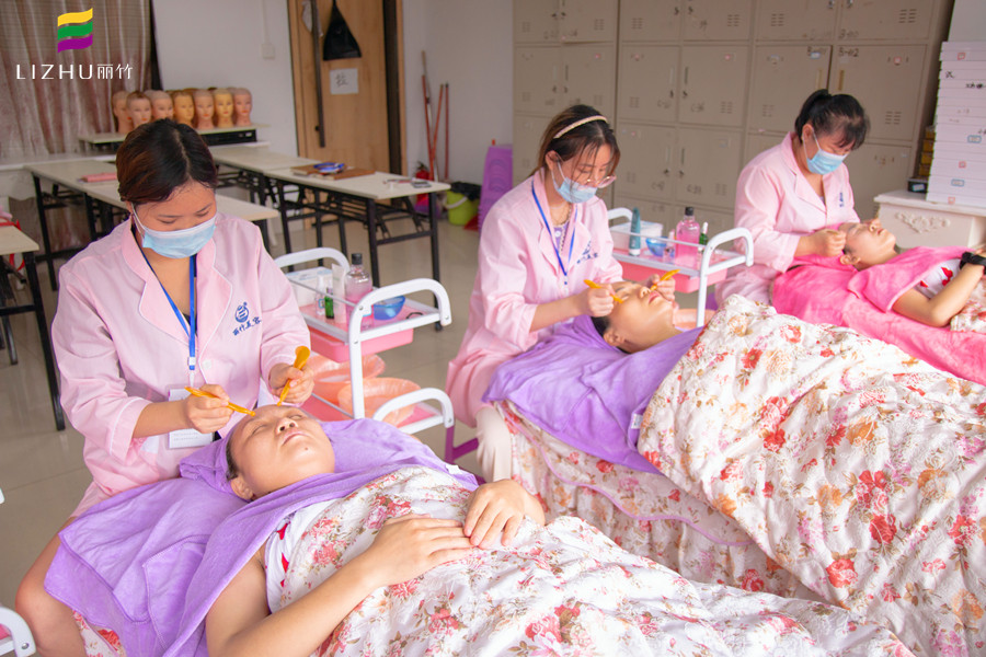 冬日美容養(yǎng)生貼士：偷偷讓你皮膚變好的習(xí)慣