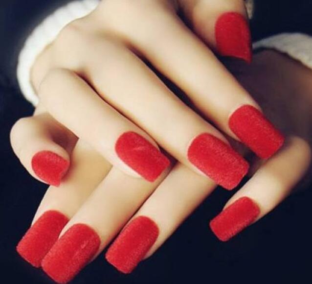 絲絨美甲能沾水嗎？南寧專業(yè)美甲告訴你答案