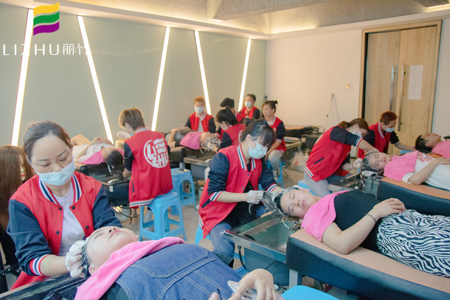 學(xué)泰式洗頭的步驟，告訴你廣西哪里可以學(xué)洗頭