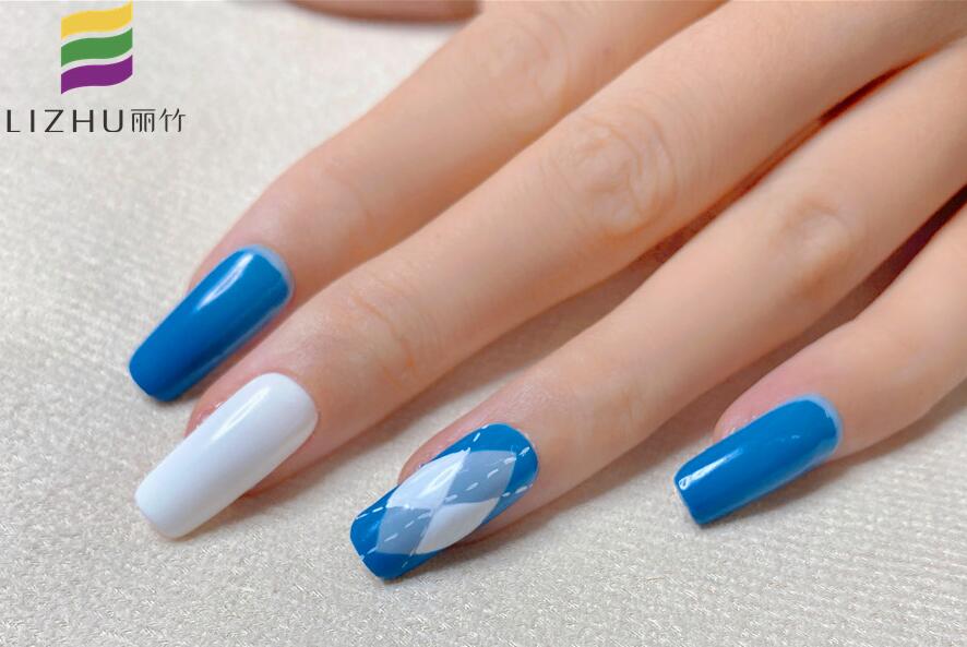 藍(lán)色格紋美甲，廣西美甲教學(xué)作品