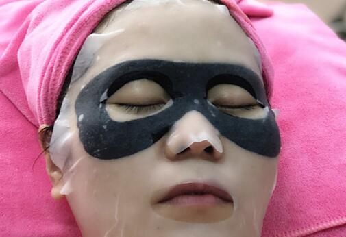 如何保養(yǎng)眼部？南寧美容養(yǎng)生技巧