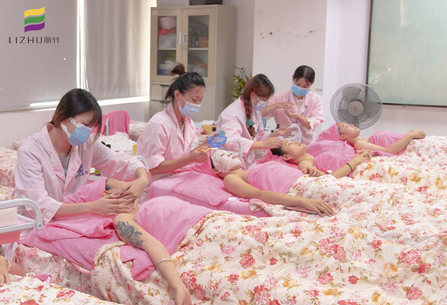 面部水療一周做幾次？廣西美容基礎(chǔ)教學(xué)內(nèi)容講解