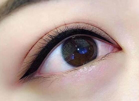 美瞳線多久可以碰水？廣西紋繡培訓(xùn)機(jī)構(gòu)分享