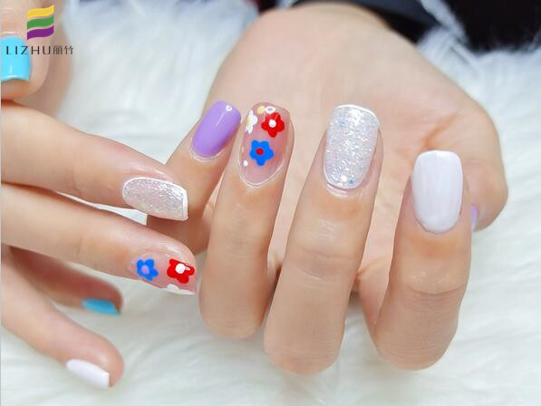 春日美甲，藍(lán)天白云，花兒朵朵開