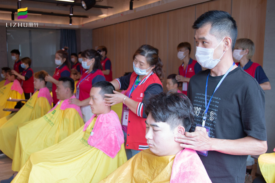 分享洗護(hù)按摩手法教程 | 南寧學(xué)洗護(hù)