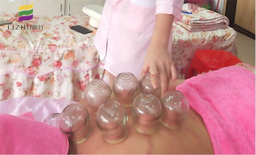 女人拔火罐的好處，廣西美容培學(xué)院專業(yè)課程介紹