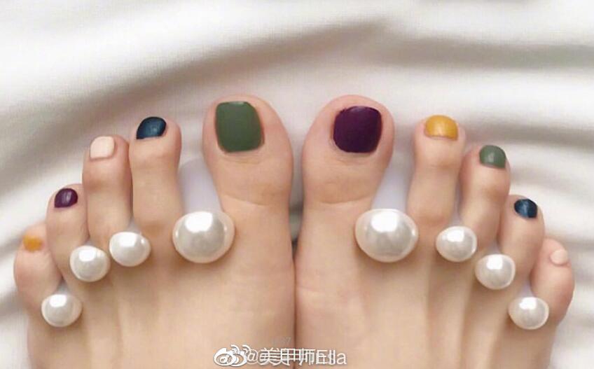 跳色腳趾美甲 | 南寧學(xué)習(xí)網(wǎng)紅美甲
