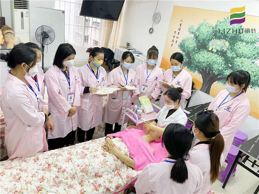 面部九大重要穴位，南寧基礎(chǔ)美容培訓(xùn)教你找